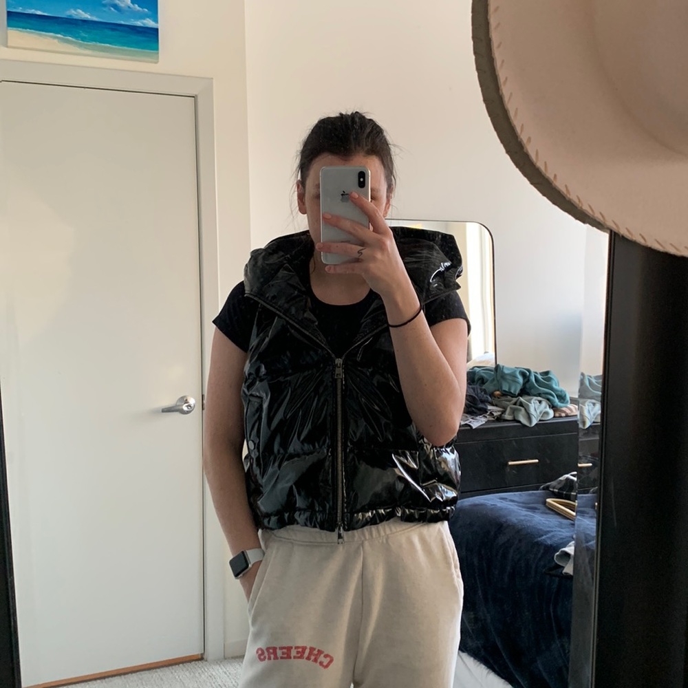 THEORY Cropped patent leather puffer vest
